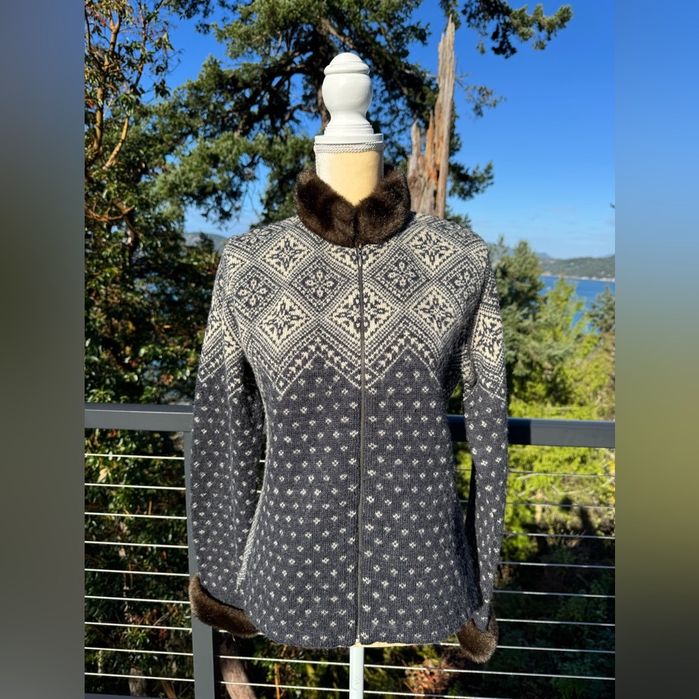 Ralph Lauren Women's Wool Holiday Snowflake Design Sweater, Size medium